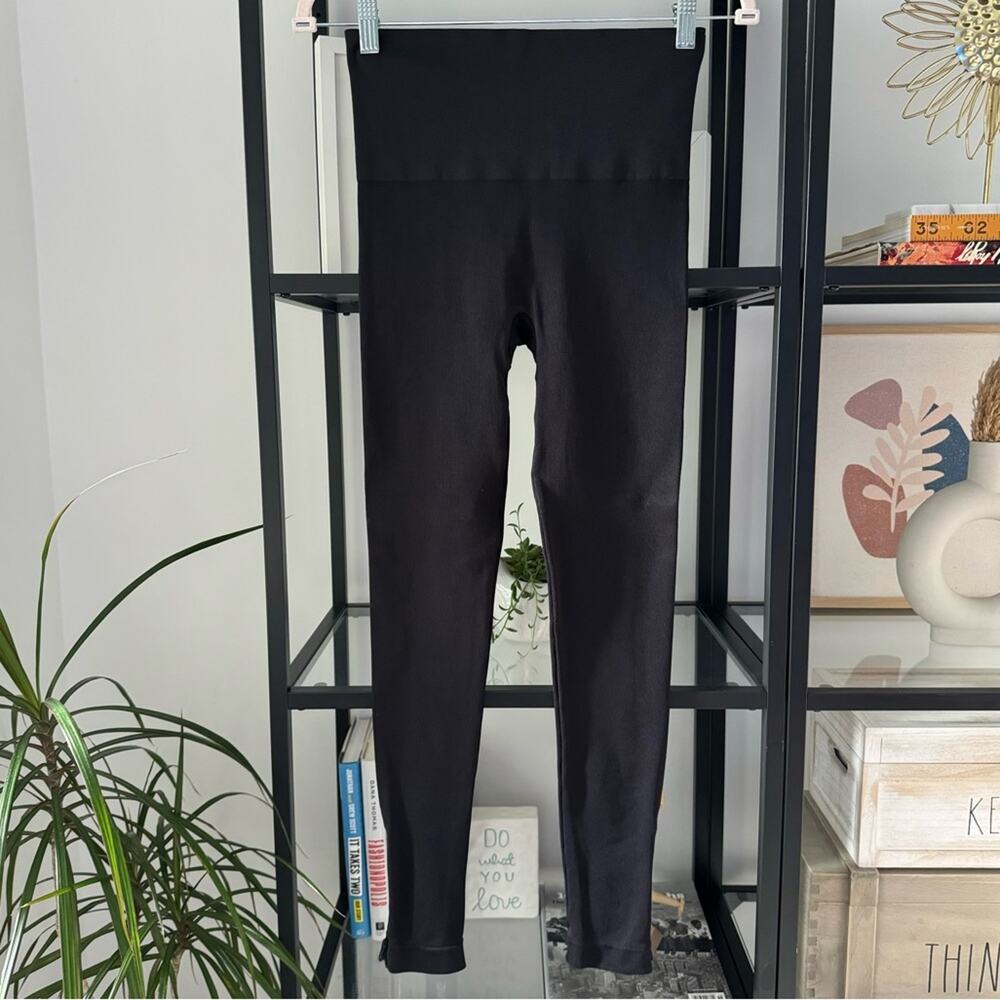 Spanx Seamless Side Zip High Rise Leggings in Very Black Women’s Size Medium - Picture 2 of 9